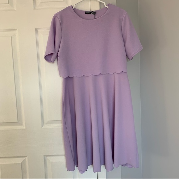Boohoo Maternity Double Layer Scallop Dress - Picture 5 of 9